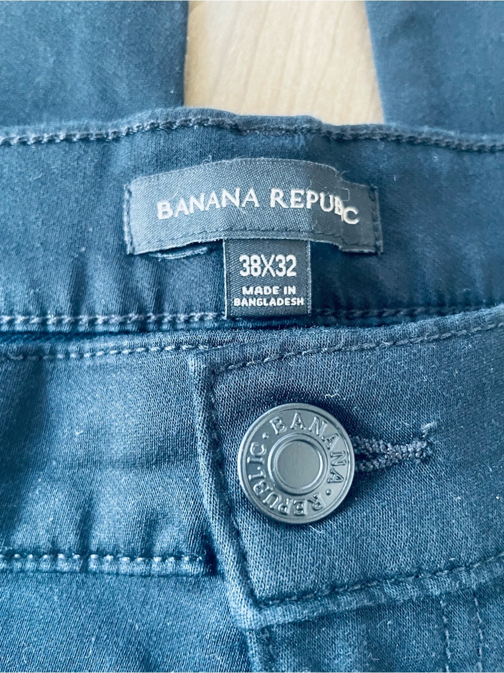 Banana Republic Men’s Black 5 Pocket Pants SZ 38/32 with Branded Button